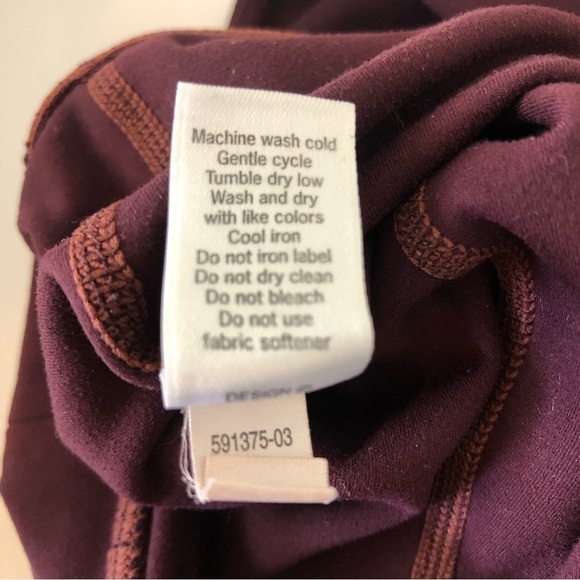 Athleta Salutation 7/8 Burgundy Ankle Leggings XS - Picture 9 of 9